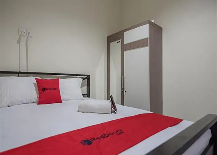 RedDoorz Plus near Semanggi Jakarta